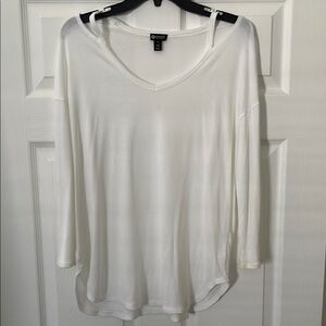 Haggar White Three Quarter Sleeve V-Neck Tee